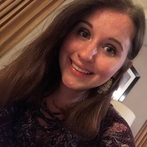 Meet your Posher, Nina